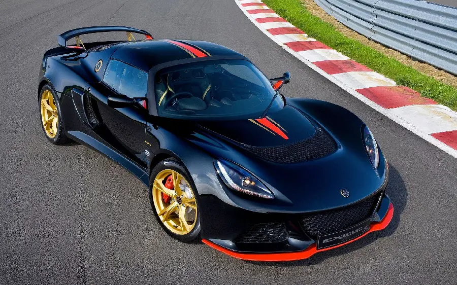 Red and black Lotus Exige S car image with gold wheels