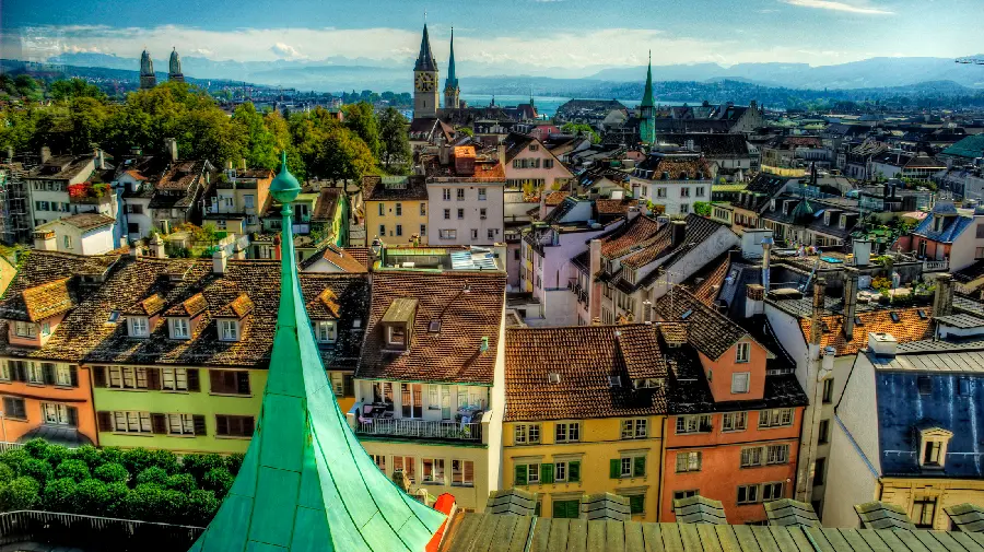 Amazing and spectacular photo of a very large city with interesting houses 