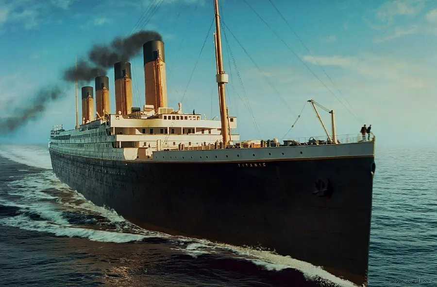 The profile photo of the Titanic ship is very beautiful in high quality