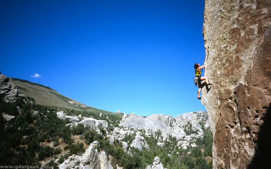 Strange and spectacular rock climbing wallpaper for iphone