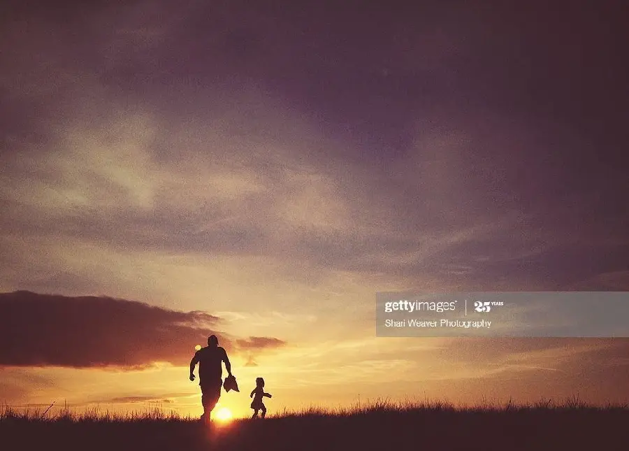 Download Father and Daughter Background Photo Simple and Free Without Text