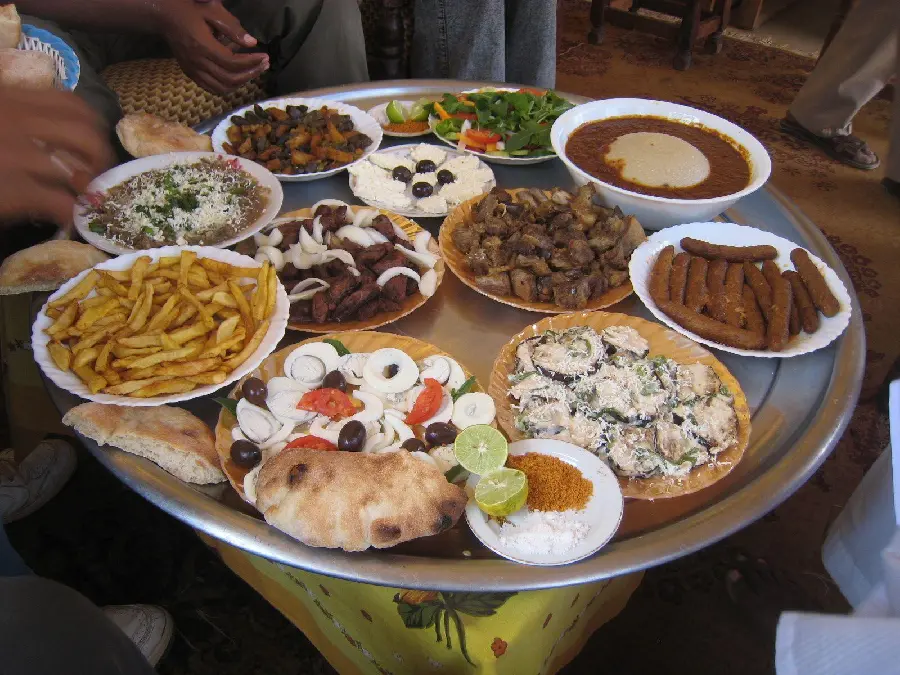 Photo of a tray of the most famous African dishes