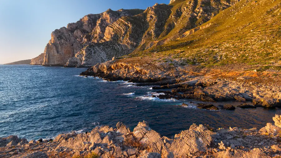 A very attractive image of the blue sea and the warm and shining portrait of the sun