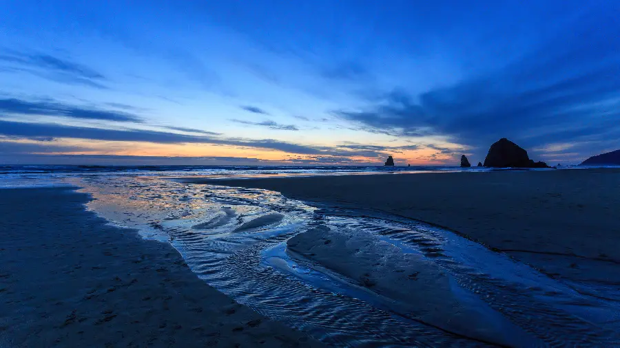 Dreamy sea view in the early morning suitable for printing beautiful and high-quality wallpaper