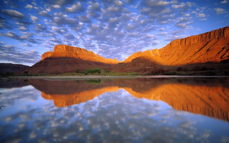 Photo of a mysterious lake in the middle of a semi-arid desert suitable for printing