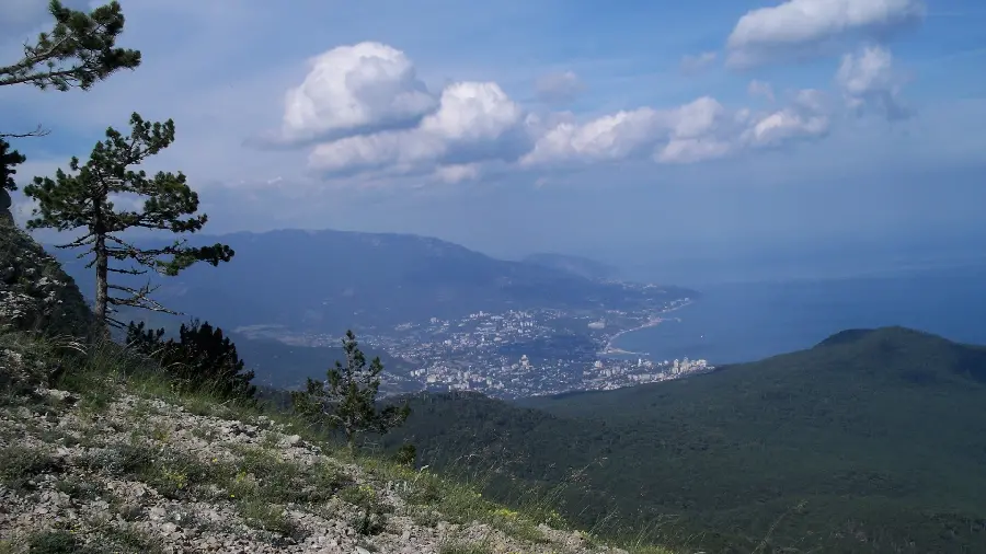 A living background photo from the top of the mountain with Full HD quality 