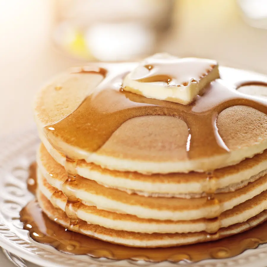 Simple and delicious American breakfast honey pancake 