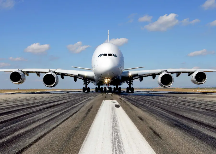 Image of giant white cargo plane from the opposite angle