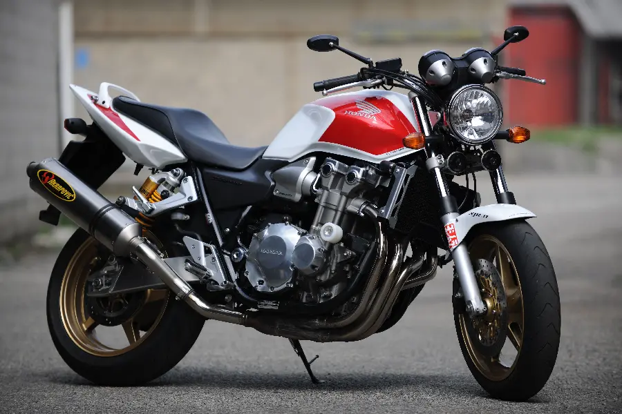 The highest quality Honda CB1300 motorcycle background suitable for laptops