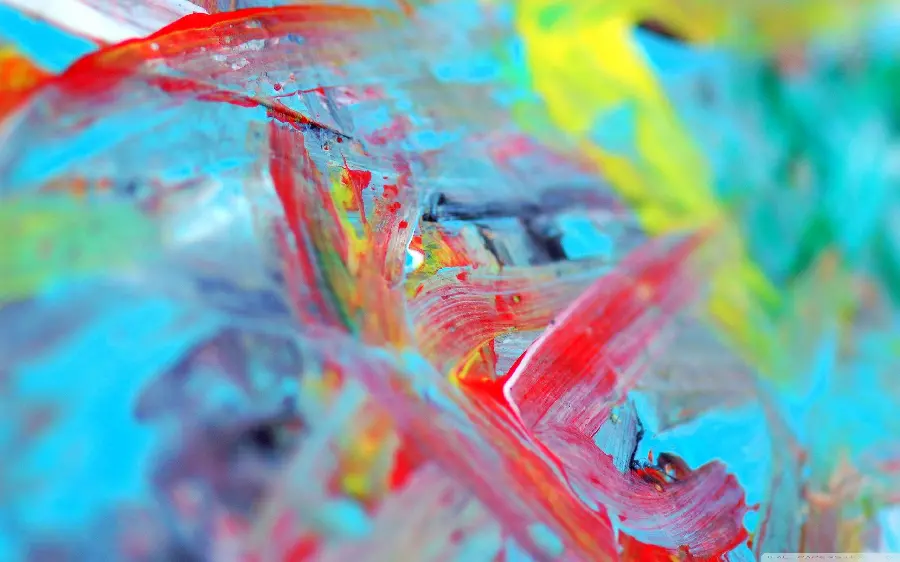 Download a very interesting picture of famous works of art with an interesting technique 