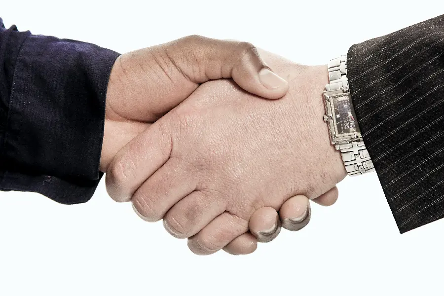 The simplest handshake image with a white background and high resolution 