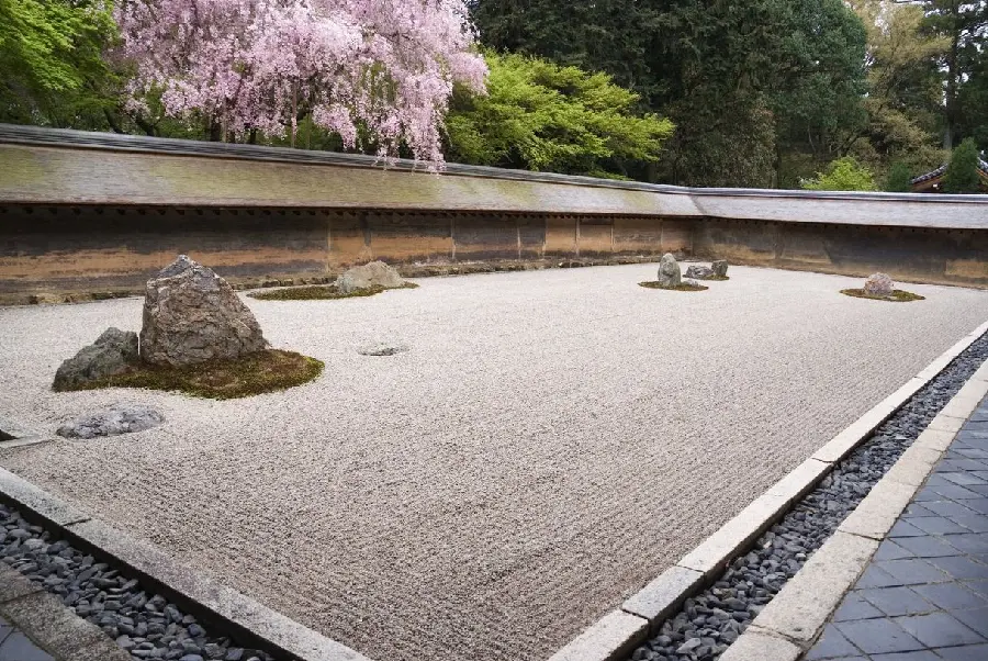A spectacular HD frame of the famous Japanese stone garden using the minimalist style