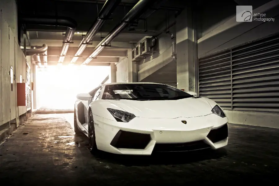 Lamborghini wallpaper with an interesting background and a beautiful view 