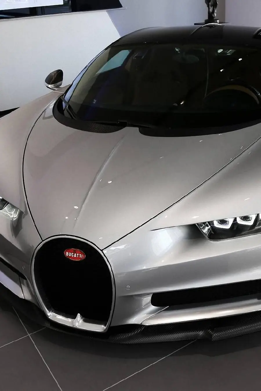 New Shiny Silver Bugatti Wallpaper