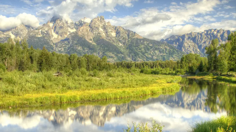 Unique and special photo of a lake with excellent quality 