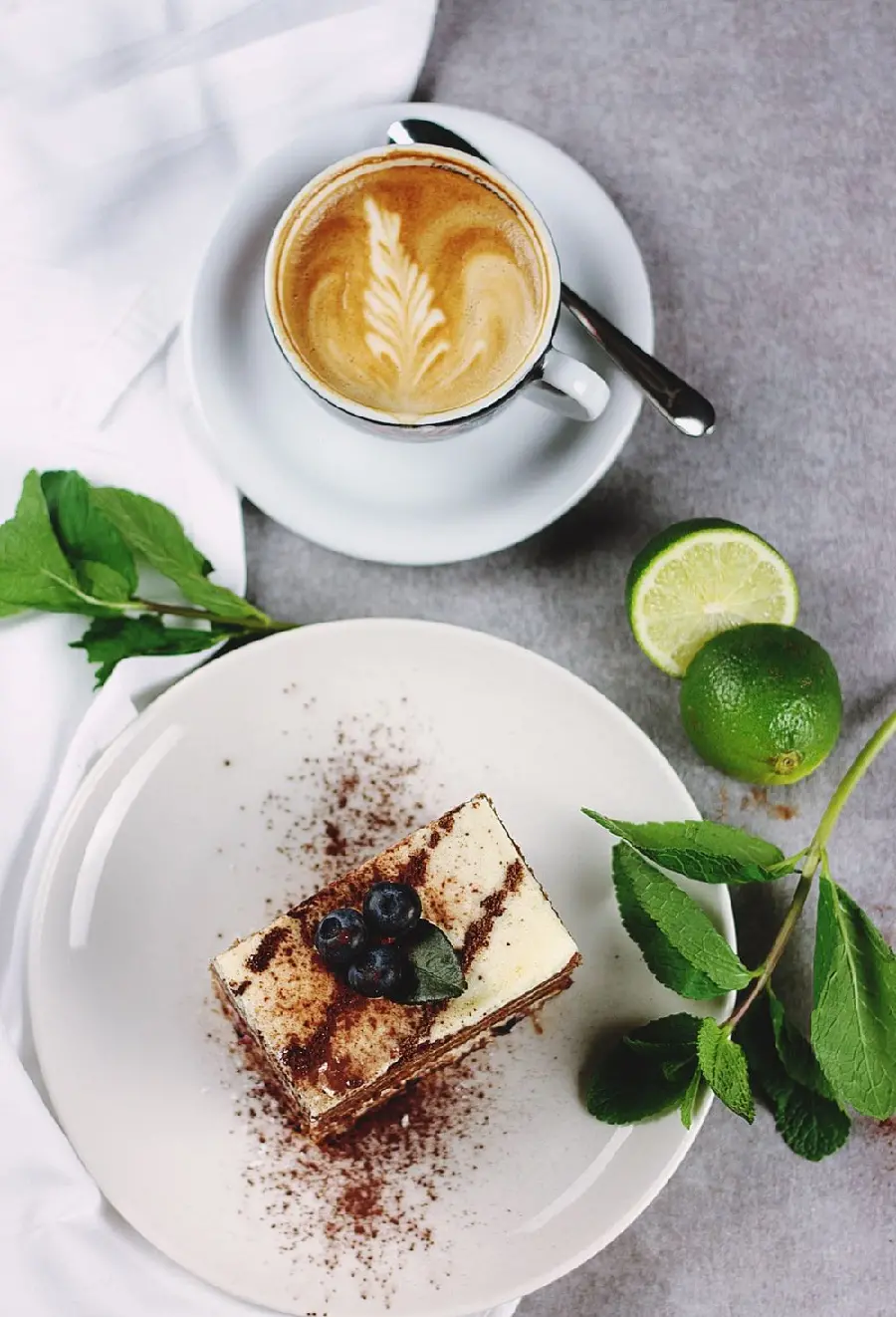 Beautiful photo of lemon cake and beautiful art next to it with very good quality 