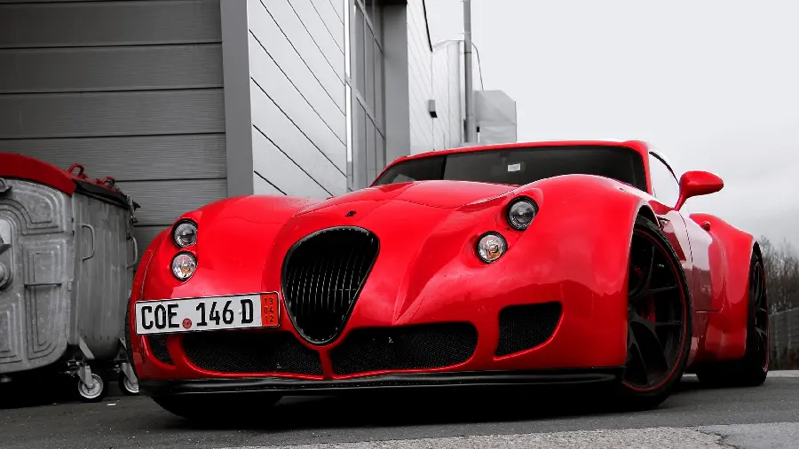 Boyish profile picture of a stupid red car of the latest system model