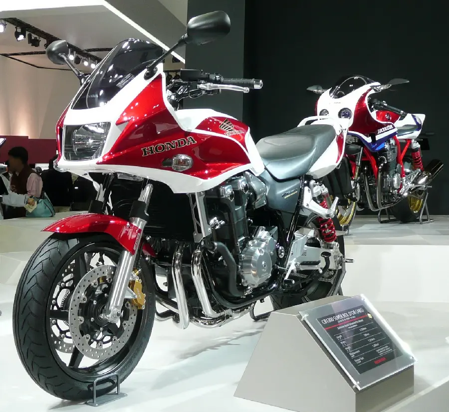 New image of Honda CB1300 engine at the international exhibition