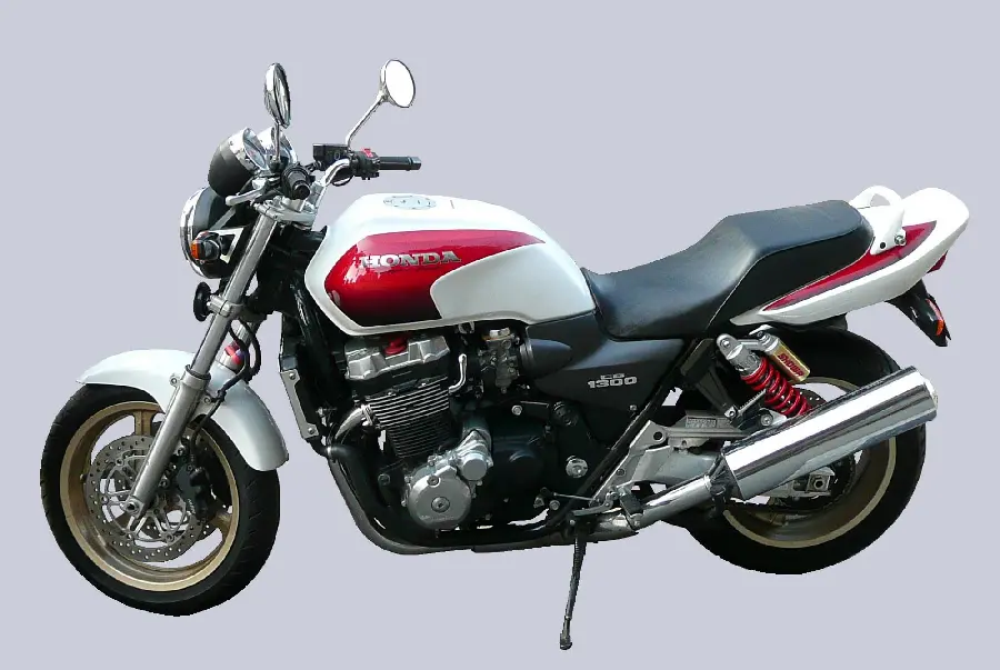Simple and stylish Honda CB1300 motorcycle image with free download 