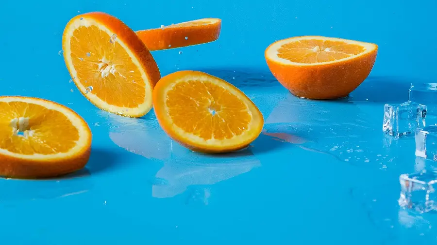 A very beautiful photo of a natural and delicious orange 