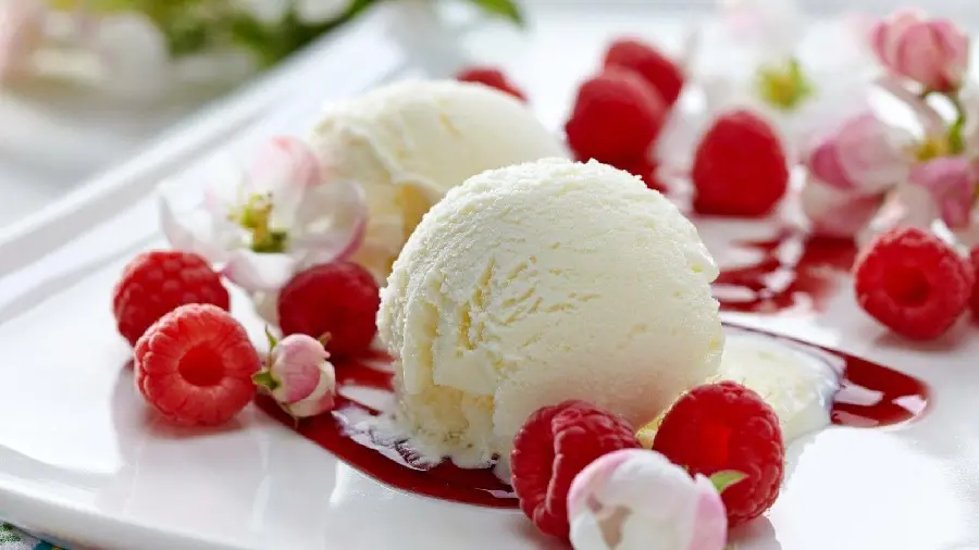 Download the image of the most delicious scoop ice cream in the world for free