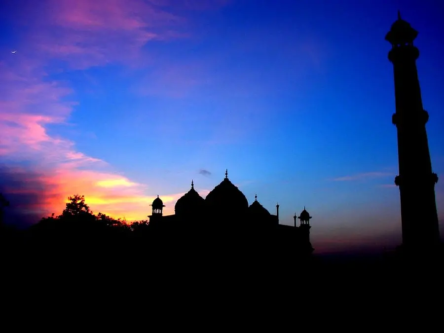 Islamic religious profile photo of the shadow of the mosque and the shrine for Ita and Soroush and yes 