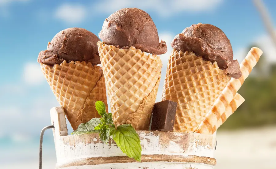 HD photo of delicious funnel ice cream with cocoa flavor for wide advertising