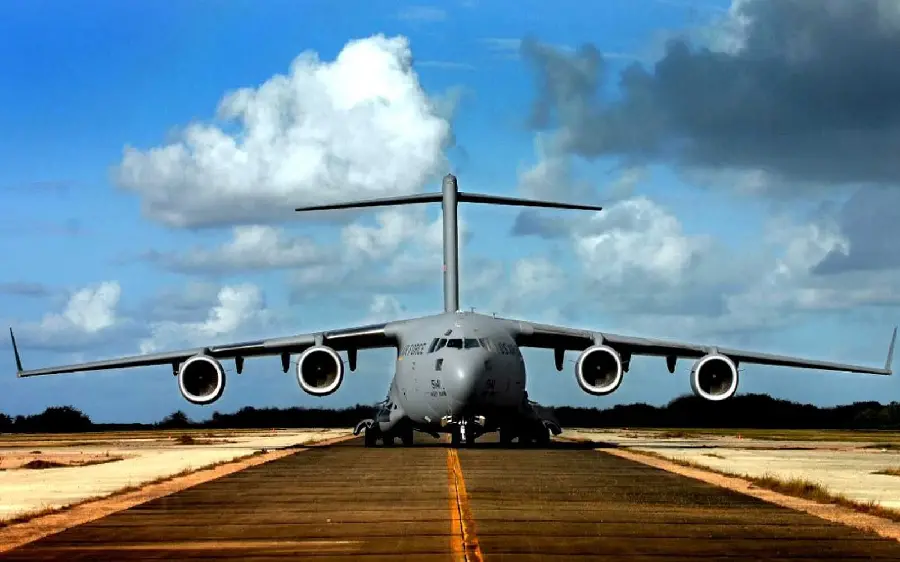 Image of a large US military cargo plane in gray