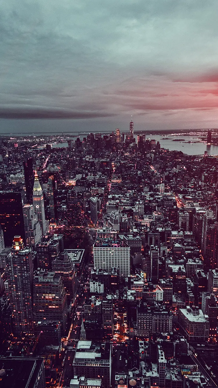 Very beautiful wallpaper of the city of London with bright lights and a beautiful sky