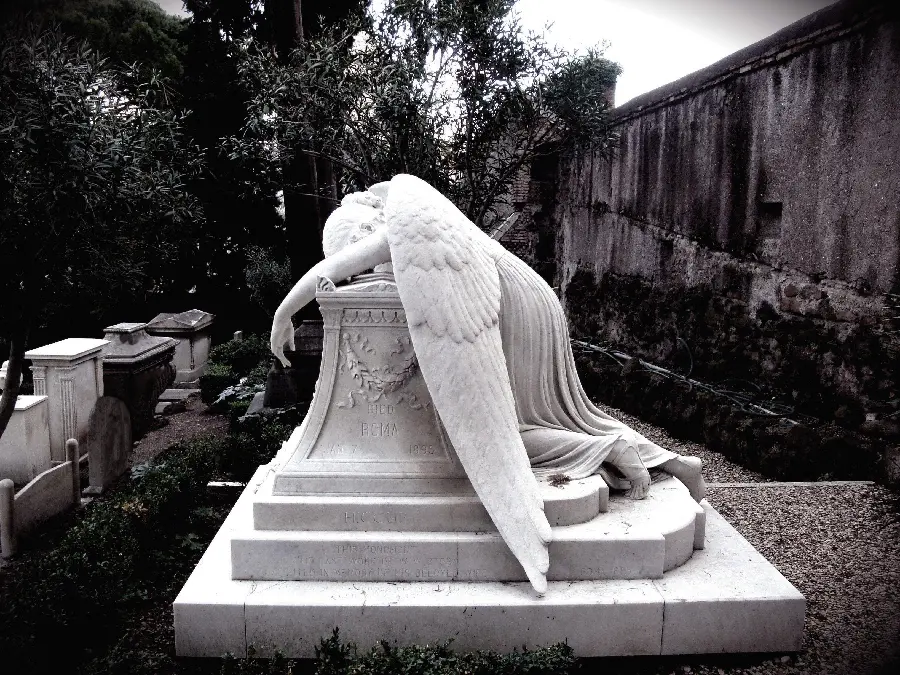 Free and Full HD stock image of a kind winged angel statue 