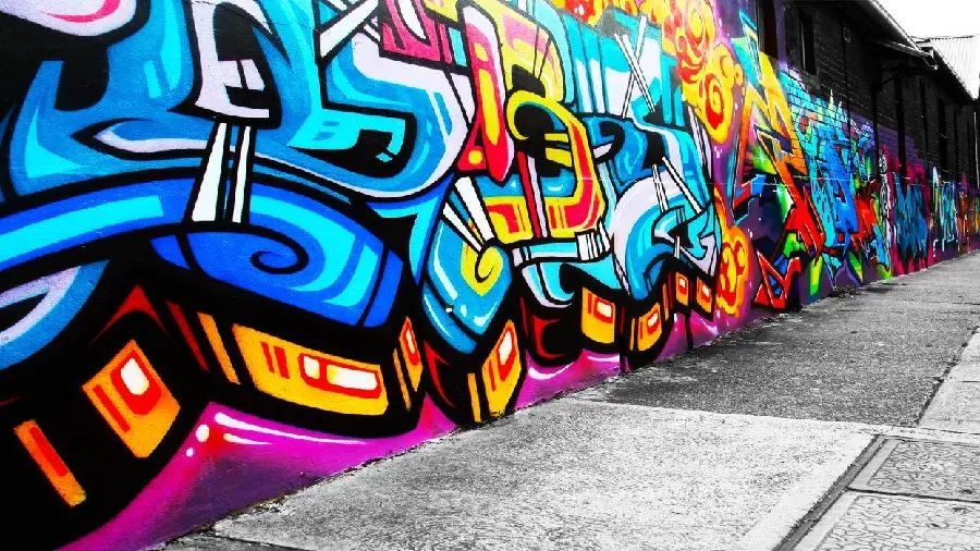 Profile photo of a mural with cheerful colors in a fantasy and graffiti style