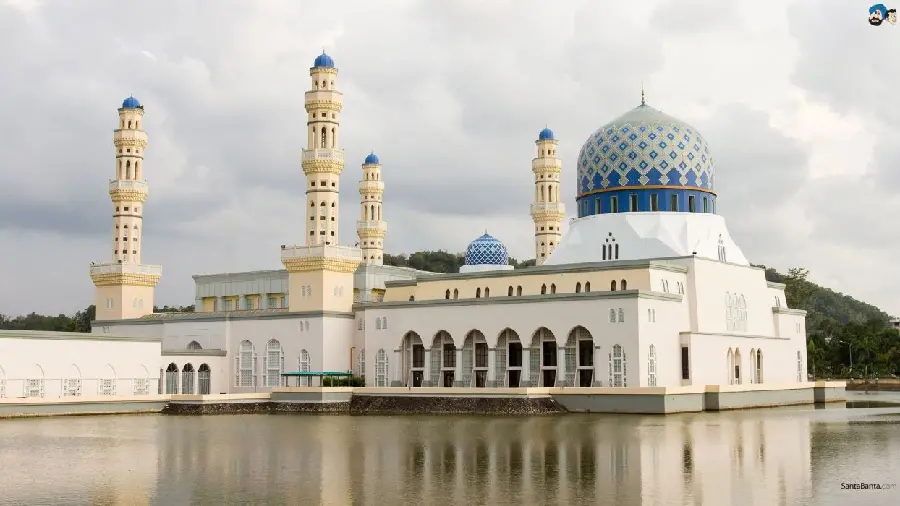 High-quality photo of a beautiful and holy mosque for your profile and Instagram
