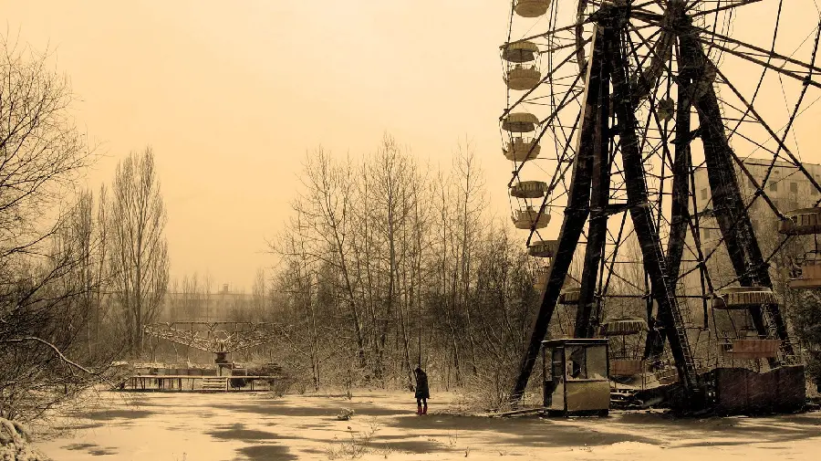 A spooky portrait of an abandoned ferris wheel in the area Remote