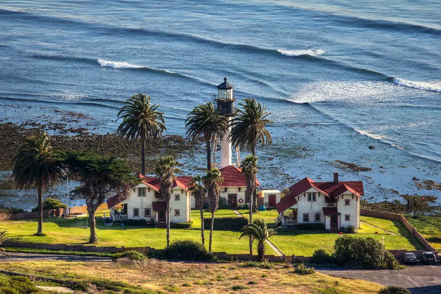 The most captivating photo of amazing houses by the sea