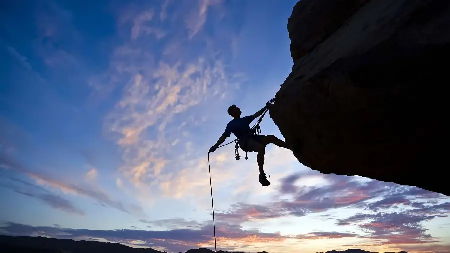 New 4k profile for rock climbers with a combination of light and shadow