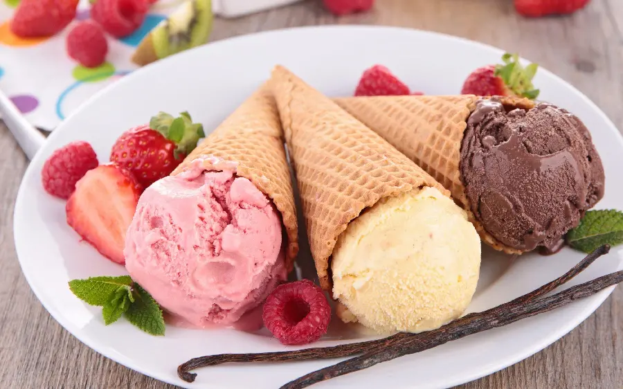 The latest advertising image of cold funnel ice cream with three different and delicious flavors