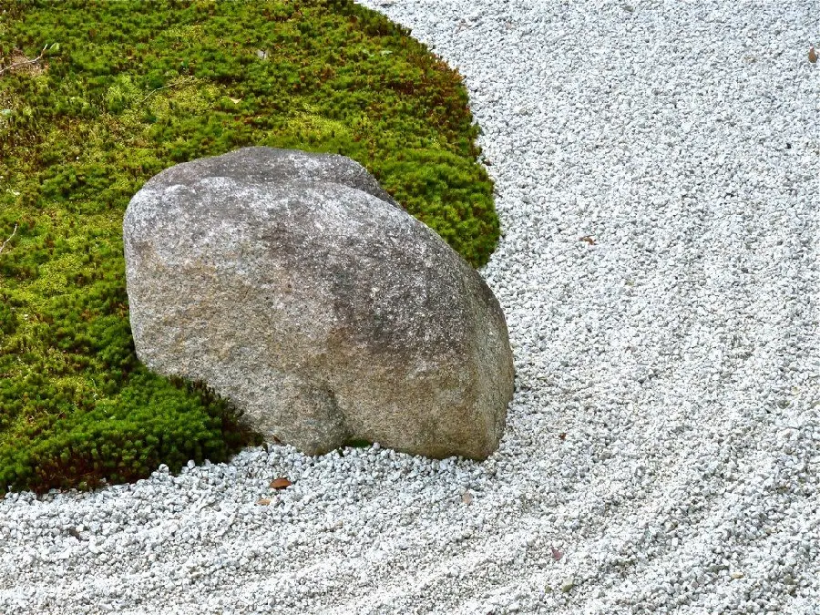 Eye-catching image of a Japanese dry garden for research on the Zen school 2023