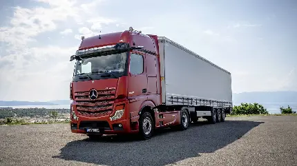 New High-Quality Images of Mercedes-Benz Actros Truck