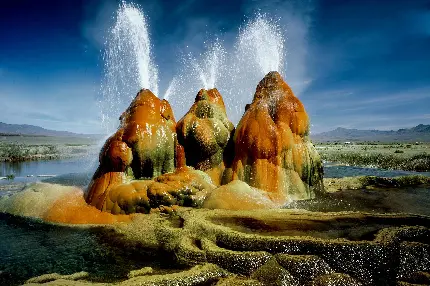 Photos of the Largest and Most Dangerous Geysers in Iceland