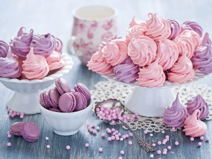 Wallpaper Mouthwatering pink sweets with dreamy flavors