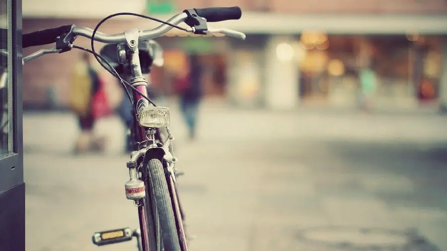 Wallpaper Lonely Bicycle on City Streets High Quality