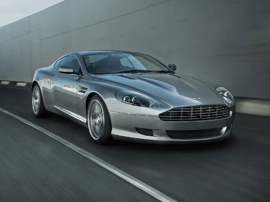 Boyish wallpaper of a cool silver Aston Martin car