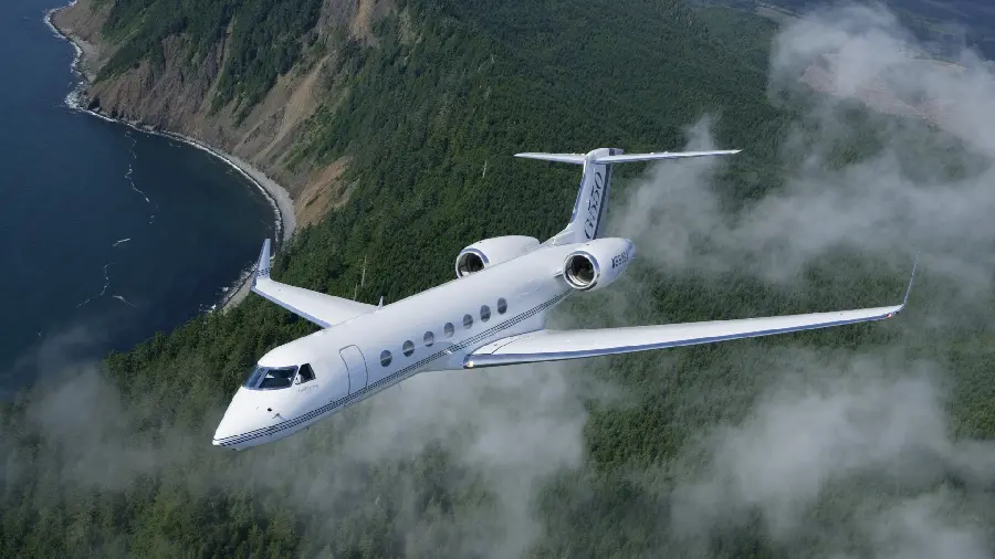 Aerial Photos and Wallpapers of Flying Airplanes for Windows Desktop