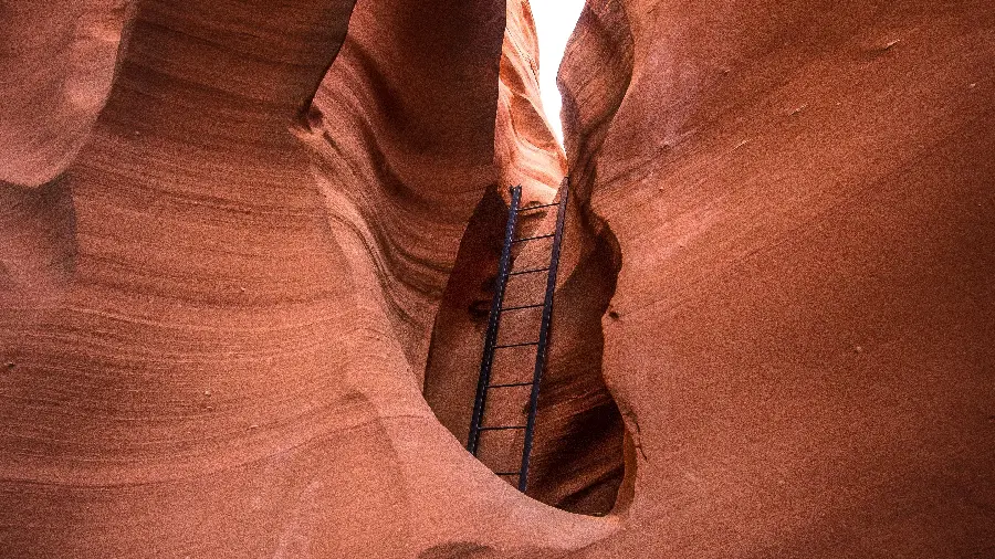 Download wallpaper for computer and laptop with interesting rock design