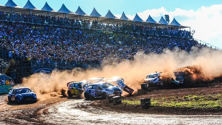 Background image of a severe accident in rallycross competitions