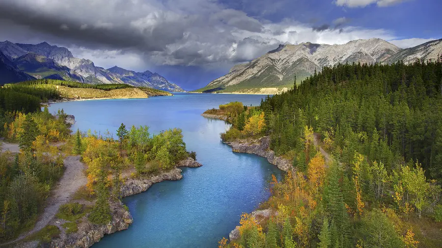 A painted photo of a natural attraction
