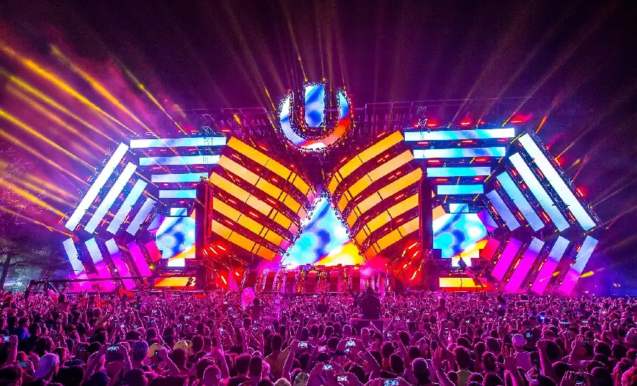 Beautiful Music Festival Background with Colorful Spotlights for Computer 