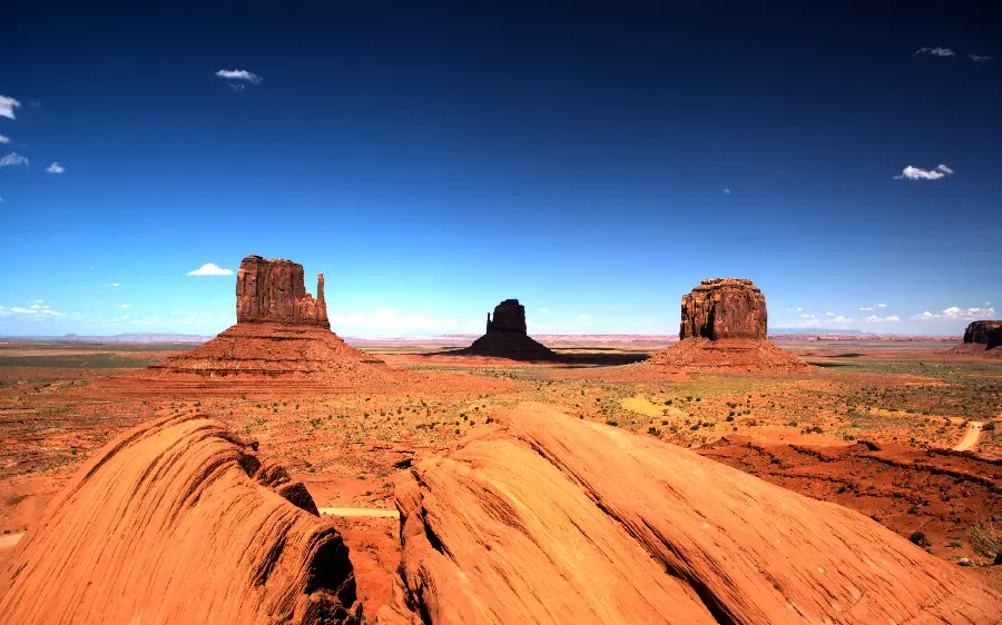 Download photos of very old historical and ancient monuments 