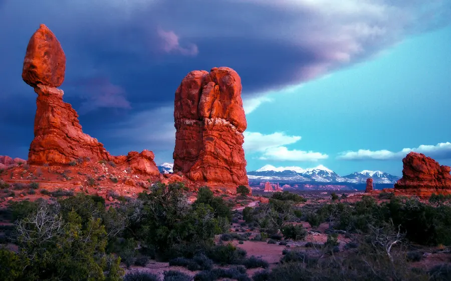 Amazing and stunning background of balanced rock of a natural attraction in Utah