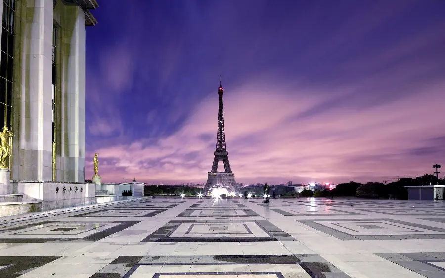 Download artistic stock photography of Paris in Europe for printing on a chassis board